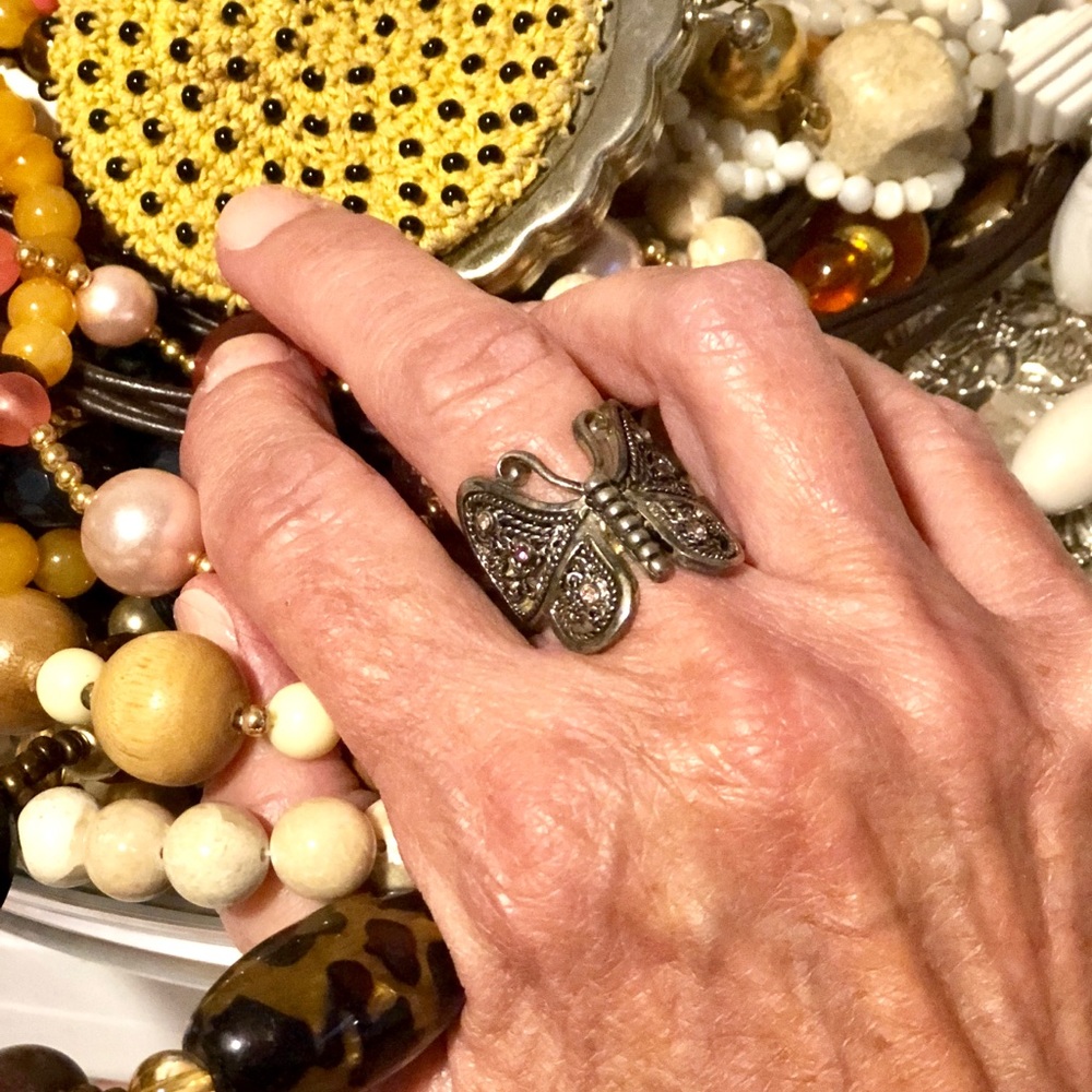 Elegant Silver Butterfly Ring